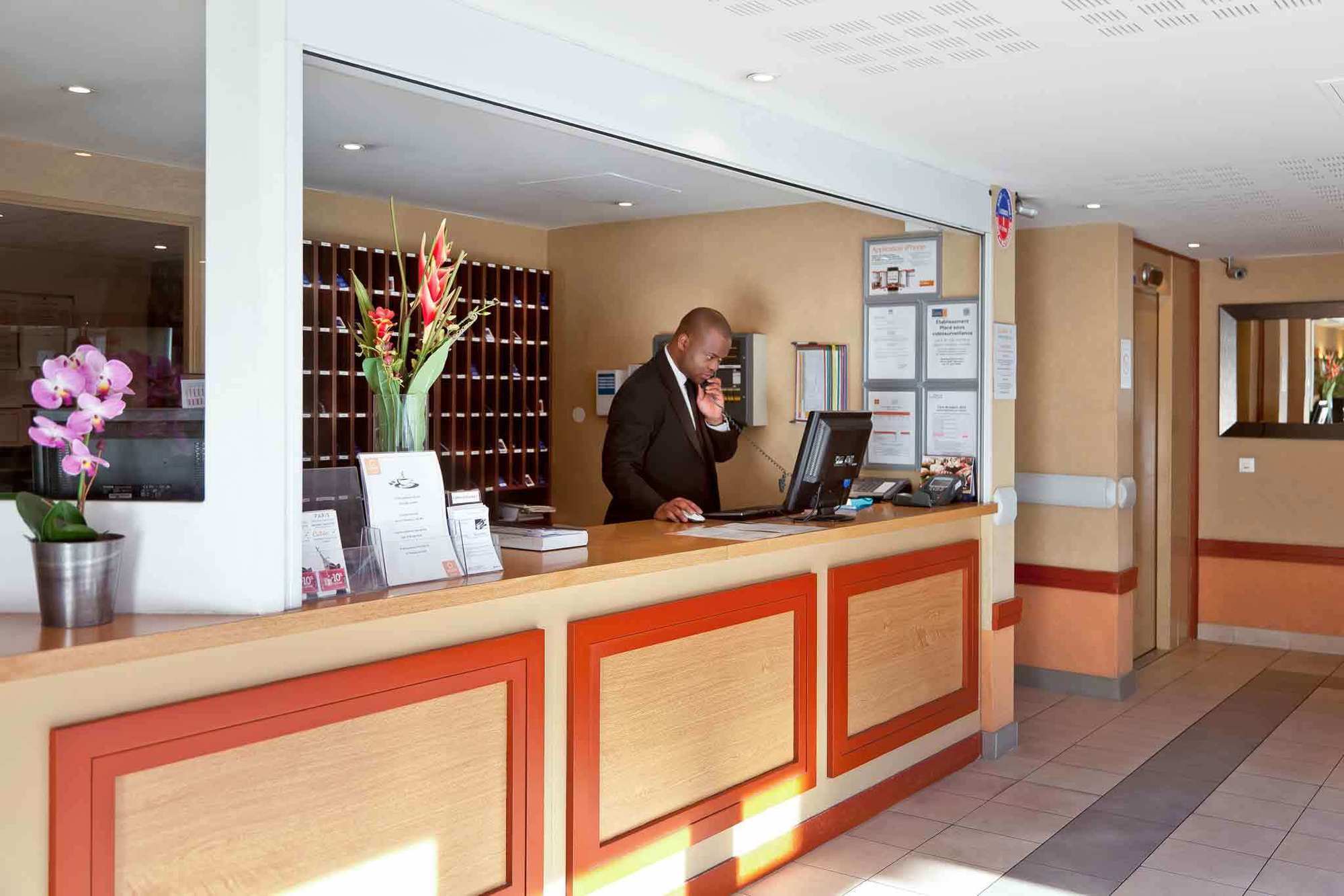 Aparthotel Adagio Access Paris Saint-Denis Pleyel Saint-Denis (Seine-Saint-Denis) Exterior foto