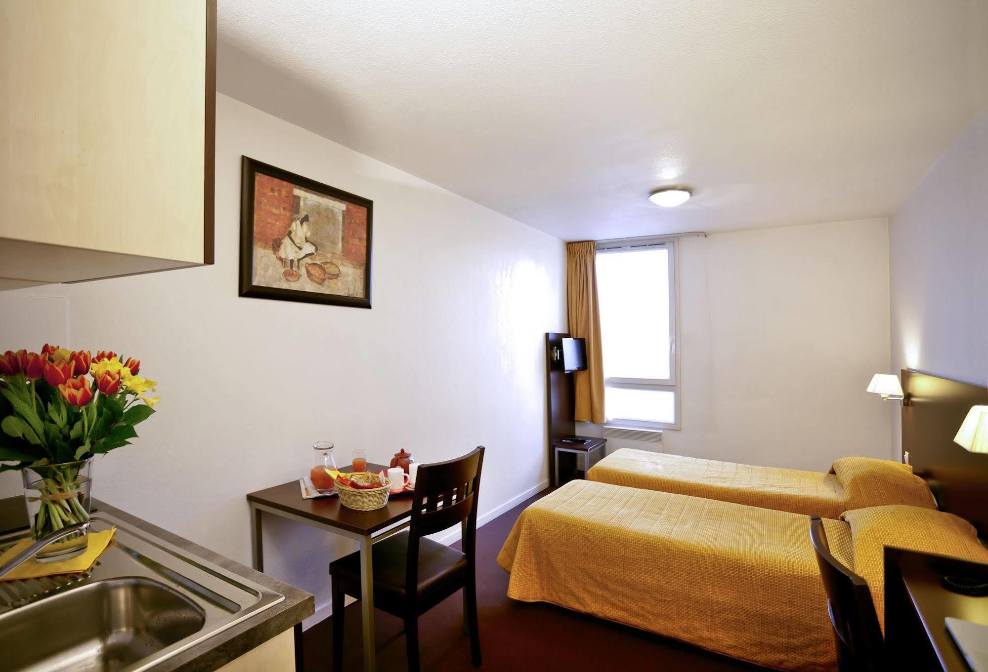 Aparthotel Adagio Access Paris Saint-Denis Pleyel Saint-Denis (Seine-Saint-Denis) Exterior foto
